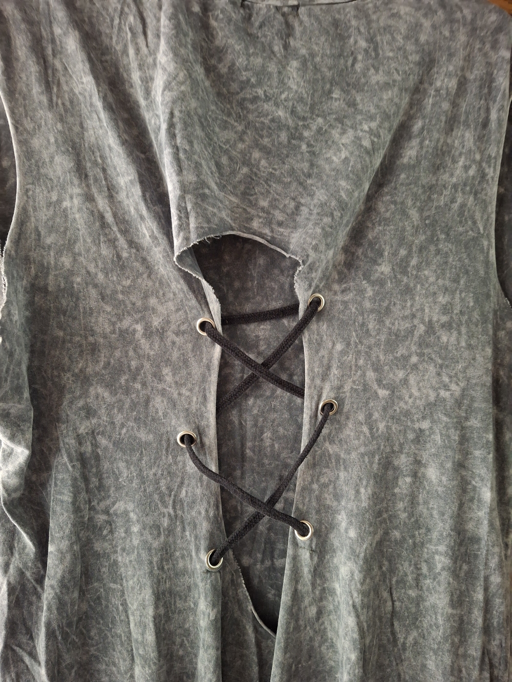 Fashion Nova Gray Graphic Skull Tee Dress with Red Rose and Yellow Accents - Picture 5 of 5